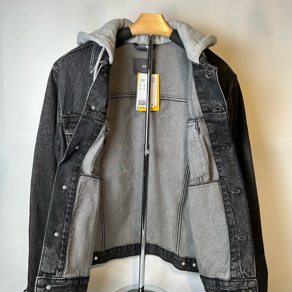 H&M Slim Fit Men’s Hooded Denim Jacket - Picture 6 of 6